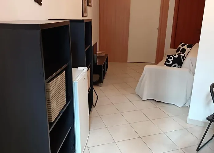 Πανσιόν Pressi Careggi Tramvia 3*
